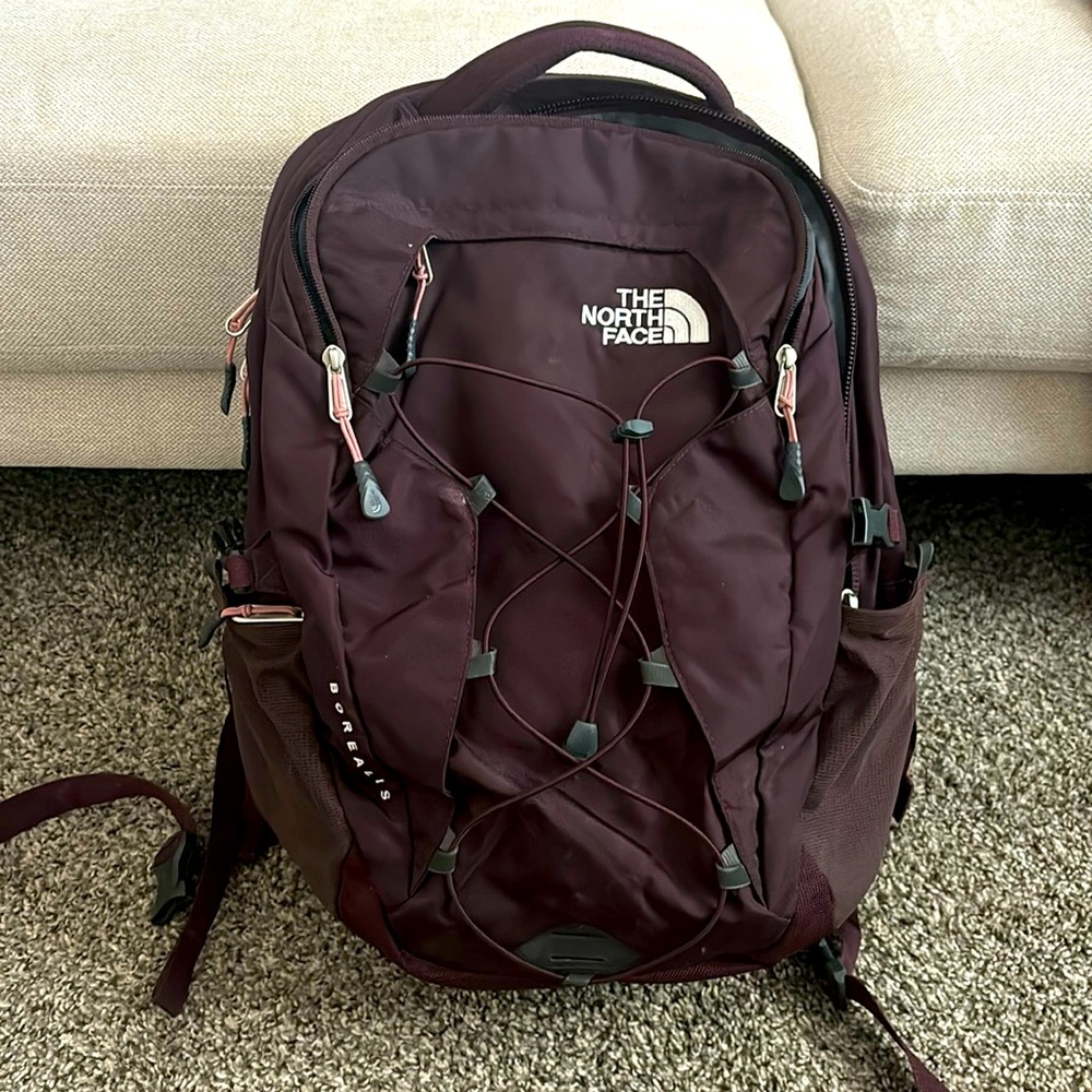The North Face Women's Backpack - Dark Burgundy